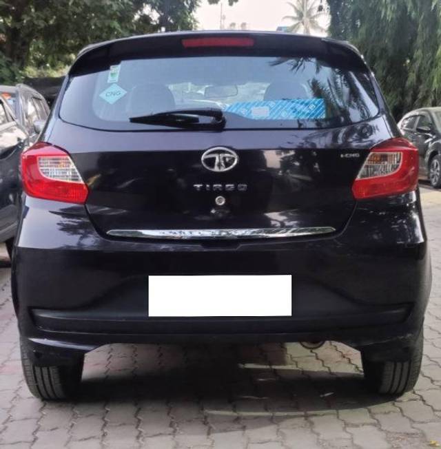 https://images10.gaadi.com/usedcar_image/4504511/original/processed_206991e8-5a72-4432-9761-ae977e462951.jpg?imwidth=6401