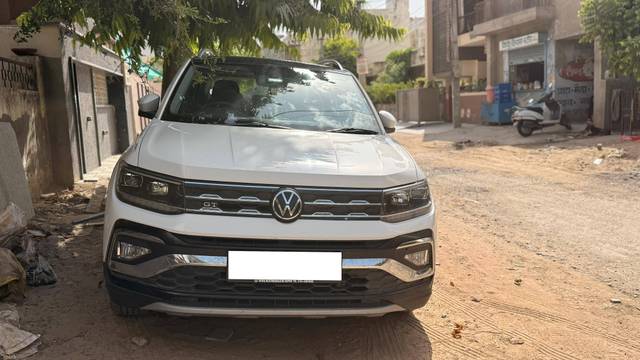https://images10.gaadi.com/usedcar_image/4504587/original/processed_edb8e81f-0cfd-4514-bd8b-26f8f34a20fc.jpg?imwidth=6401