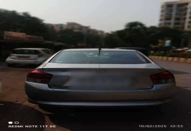 https://images10.gaadi.com/usedcar_image/4504958/original/1df548f7-64a0-4aba-83cd-08eb4103f35d.?imwidth=6401