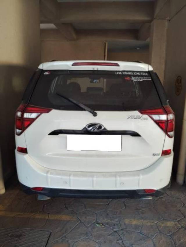 https://images10.gaadi.com/usedcar_image/4505061/original/processed_6d8f08de-3753-46a9-be77-f40e0dac74c0.jpg?imwidth=6401