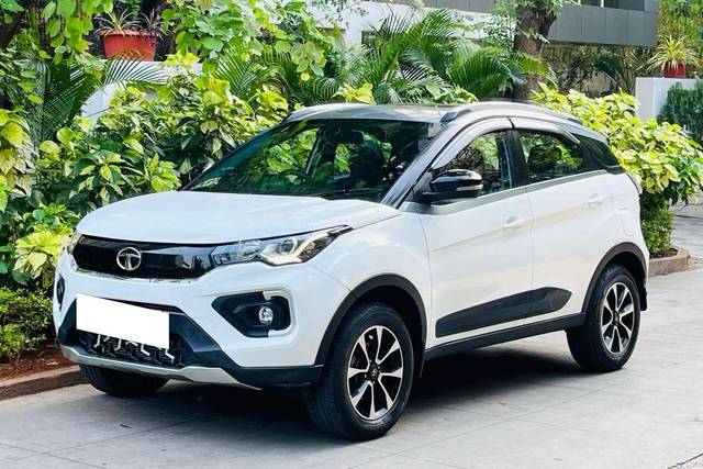 https://images10.gaadi.com/usedcar_image/4505137/original/processed_7cf51c6f8604e94d6e4ca1b8de4c1caa.jpg?imwidth=6400