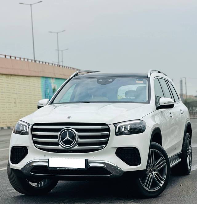 https://images10.gaadi.com/usedcar_image/4505232/original/processed_72be6bda3e5892177d442fc14d326d3c.jpg?imwidth=6402