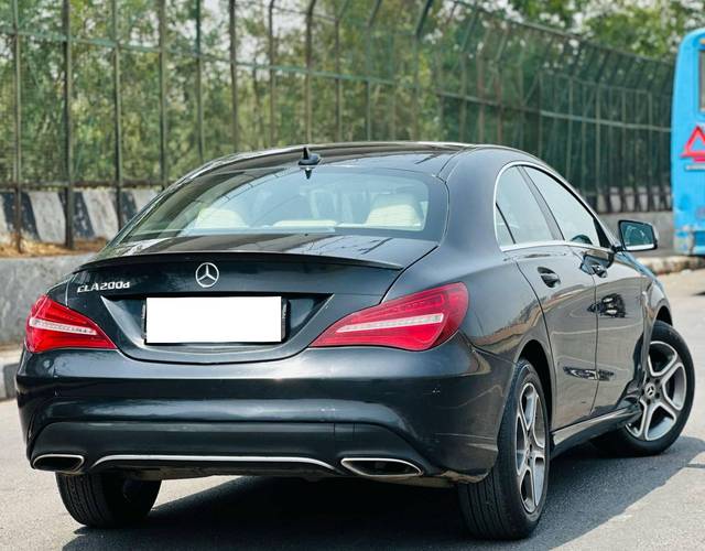https://images10.gaadi.com/usedcar_image/4505241/original/processed_f18344a3b5a19274d5eadafb907a0105.jpg?imwidth=6402