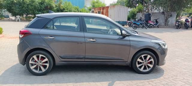 https://images10.gaadi.com/usedcar_image/4505244/original/2861ef23841d5f94a8dcc4ef9528691e.jpg?imwidth=6401