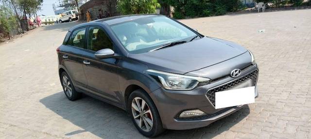 https://images10.gaadi.com/usedcar_image/4505244/original/processed_4851d6bb8a6460d12845827b79b7a28f.jpg?imwidth=6400