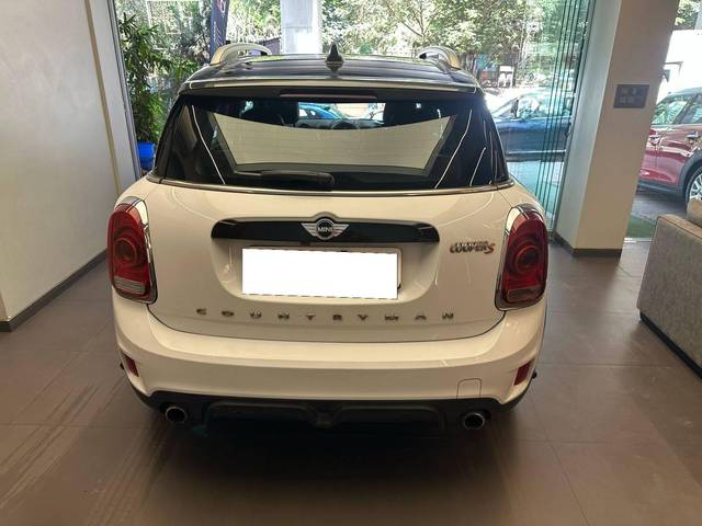 https://images10.gaadi.com/usedcar_image/4505360/original/processed_b4f900c6c9a8decdee42c29bbd18f40b.jpeg?imwidth=6401