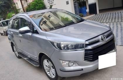 Toyota Innova Crysta 2.4 ZX 7 STR AT Toyota Innova Crysta 2.4 ZX 7 STR AT