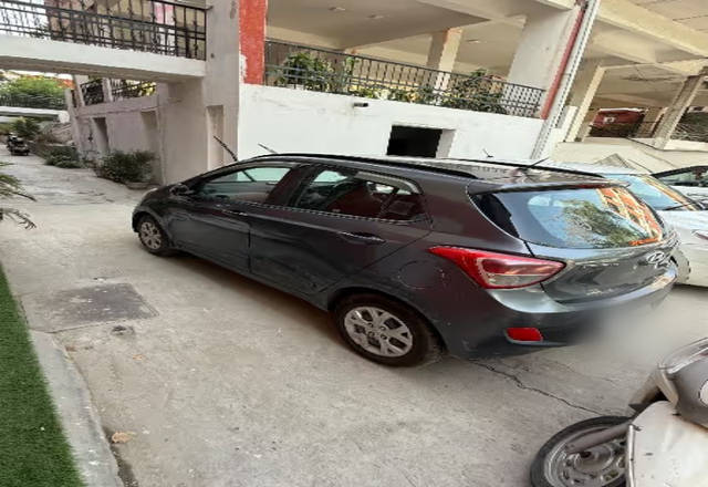 https://images10.gaadi.com/usedcar_image/4505475/original/849ac1e1-3590-4f88-af76-25fe39778ea0.?imwidth=6401