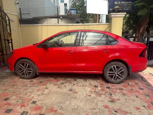 https://images10.gaadi.com/usedcar_image/4505495/original/processed_6aae4d7e-bc03-460e-a683-5f4cd88323e6.jpeg?imwidth=6401