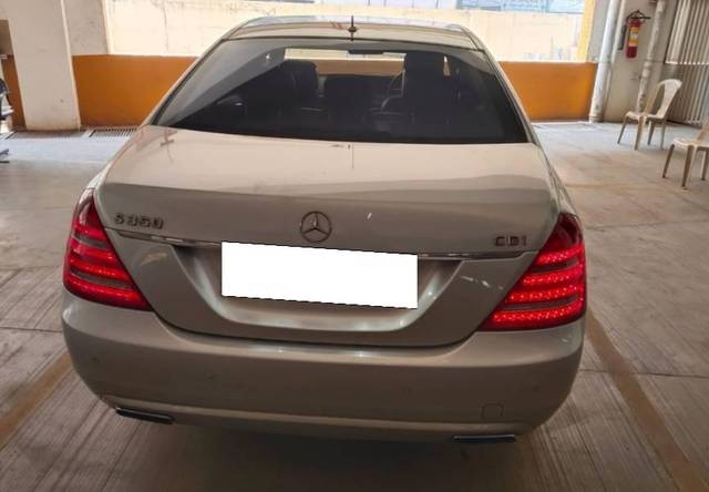 https://images10.gaadi.com/usedcar_image/4505502/original/processed_99cee939-43bf-45ff-aa36-39d878471a57.jpg?imwidth=6401