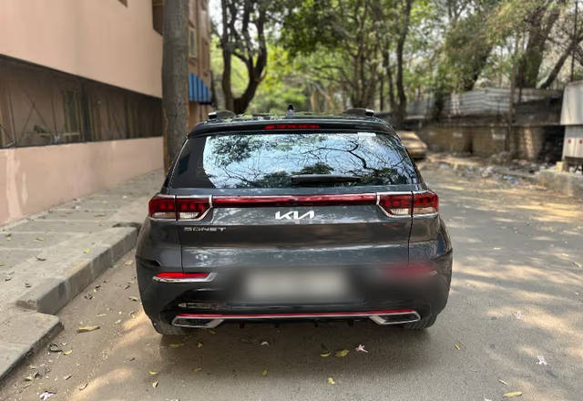 https://images10.gaadi.com/usedcar_image/4505569/original/30f24e15-4644-48a4-9fb9-504b3a55320b.?imwidth=6402