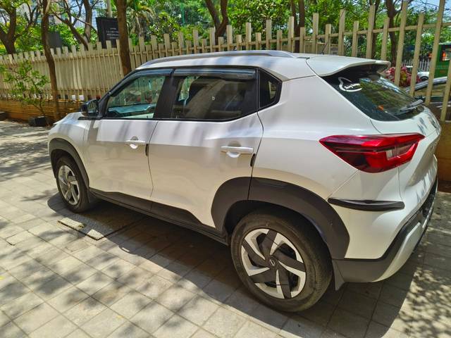 https://images10.gaadi.com/usedcar_image/4505648/original/7e63c215-c2c6-4983-9e9e-fb4d06cdc34f.jpg?imwidth=6401