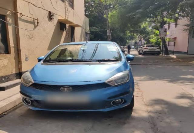 https://images10.gaadi.com/usedcar_image/4505688/original/506c7e9f-3fb2-427b-81eb-f7feb92eab97.?imwidth=6400