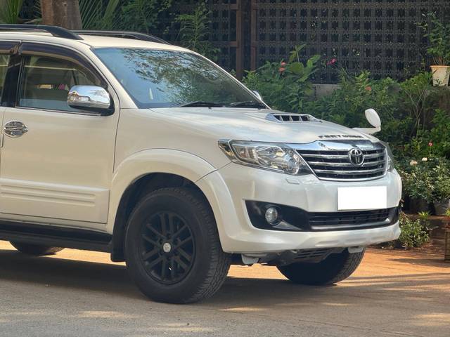 https://images10.gaadi.com/usedcar_image/4505817/original/processed_d55b523c77a4962b8479a4a2e03f1a83.jpg?imwidth=6400