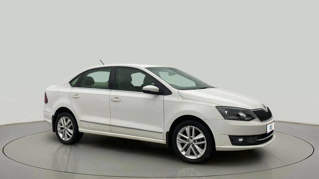 https://images10.gaadi.com/usedcar_image/4505904/original/dd7ad97c64059be1d305685f5845bc41.jpg?imwidth=6400