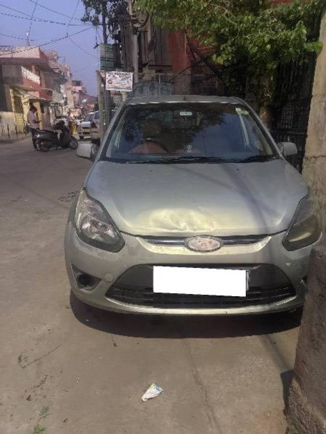 https://images10.gaadi.com/usedcar_image/4506037/original/processed_56de7ab8-6739-4f10-8533-756d8e6a9447.jpg?imwidth=6402