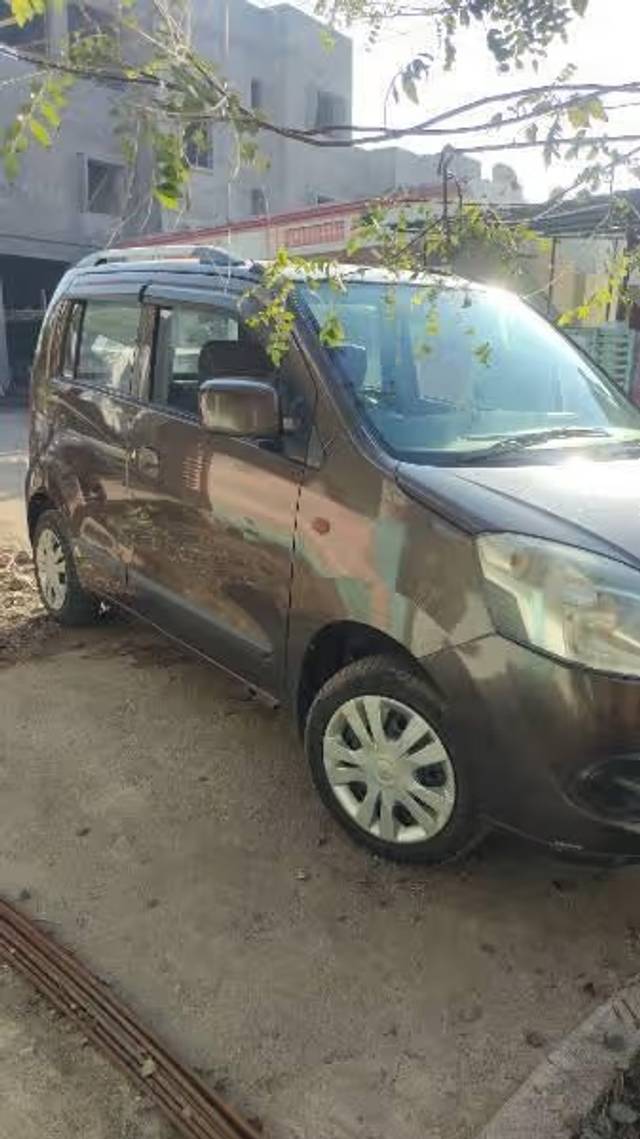 https://images10.gaadi.com/usedcar_image/4506120/original/a79597d6-4a6b-439d-b4ca-5ffdcfa4509b.png?imwidth=6401
