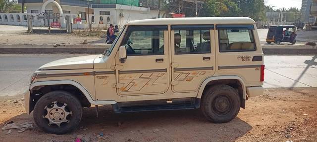 https://images10.gaadi.com/usedcar_image/4506254/original/processed_29ef7bc4-c7d8-4093-8671-51b2cafe56ae.jpg?imwidth=6401