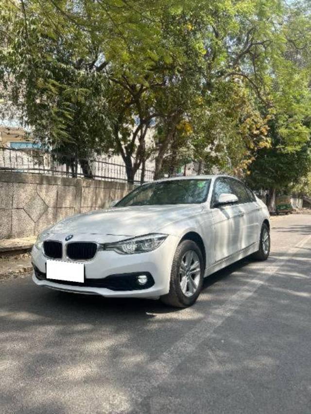 https://images10.gaadi.com/usedcar_image/4506283/original/processed_086e8ee4-7748-4feb-9a24-a9bc599cf1da.jpg?imwidth=6401