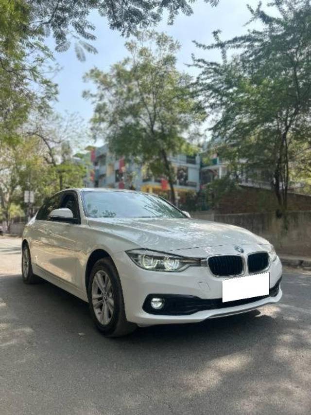 https://images10.gaadi.com/usedcar_image/4506283/original/processed_1d58c49b-5998-42ab-b76d-084ce9f668b2.jpg?imwidth=6400