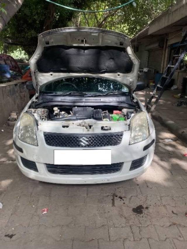 https://images10.gaadi.com/usedcar_image/4506367/original/processed_6dbf3ca1-837a-404f-9303-7a12583e7694.jpeg?imwidth=6400
