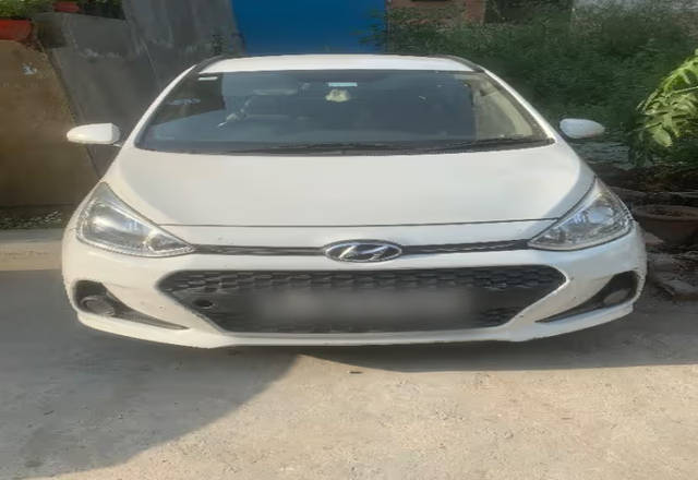 https://images10.gaadi.com/usedcar_image/4506420/original/324e4016-b921-4112-a0ef-e12f106d01fd.?imwidth=6400