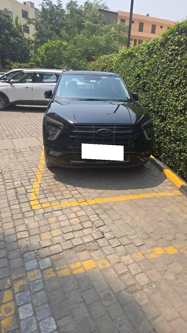 https://images10.gaadi.com/usedcar_image/4506424/original/processed_7a3abf64-e37f-43a5-9658-3a112d54fbaa.jpg?imwidth=6400
