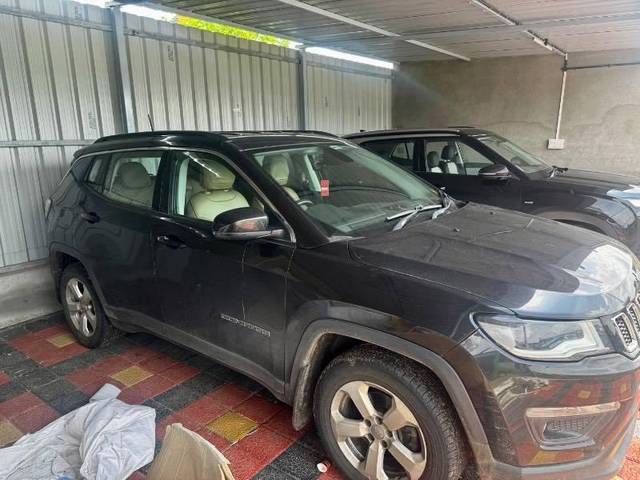 https://images10.gaadi.com/usedcar_image/4506434/original/processed_49ab3a27-2458-417f-9bc4-0cf45dd5c975.jpeg?imwidth=6402