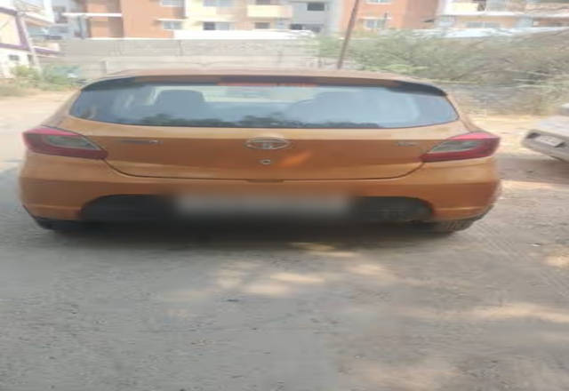 https://images10.gaadi.com/usedcar_image/4506541/original/d9474d57-7124-474e-a028-f8379202be2f.?imwidth=6401