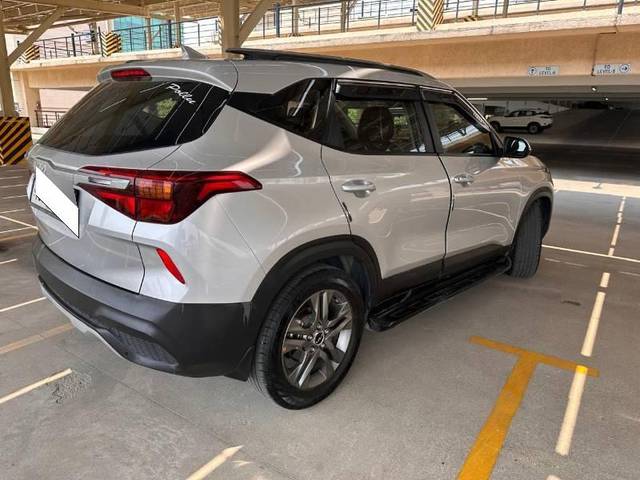 https://images10.gaadi.com/usedcar_image/4506661/original/processed_5c23ac28-8852-4e16-9d2b-e003c95d890b.jpg?imwidth=6401