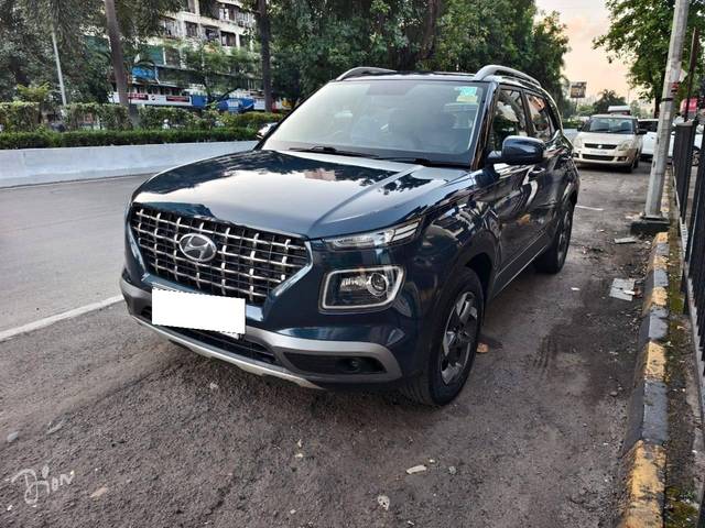 https://images10.gaadi.com/usedcar_image/4506896/original/processed_855380b47b4600ef04a560bb568f5f0c.jpg?imwidth=6402