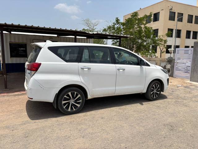 https://images10.gaadi.com/usedcar_image/4506935/original/a234e117-b08a-480f-929d-8ff45e669f64.jpg?imwidth=6402