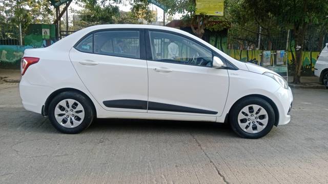 https://images10.gaadi.com/usedcar_image/4507018/original/processed_1866eee61c65f8410df12696258ba1a3.jpg?imwidth=6401
