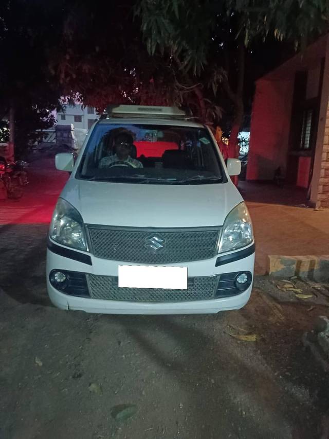 https://images10.gaadi.com/usedcar_image/4507218/original/processed_545ca386-93a6-4f8c-8edd-cb9520c8a261.jpg?imwidth=6400