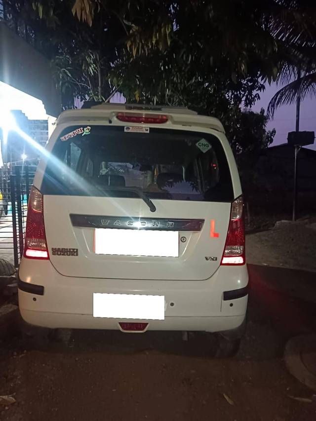 https://images10.gaadi.com/usedcar_image/4507218/original/processed_65cd1a48-482f-49a1-bae9-9f40ae39d9eb.jpg?imwidth=6401