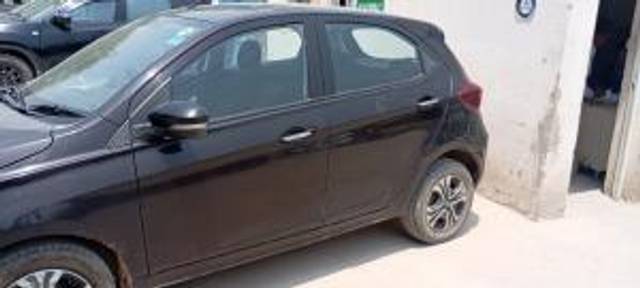 https://images10.gaadi.com/usedcar_image/4507235/original/6f1d335e2772526a52a990a69a9cf4eb.jpg?imwidth=6402