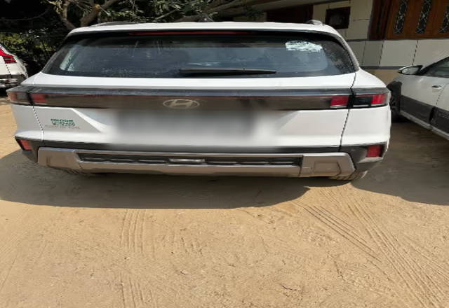 https://images10.gaadi.com/usedcar_image/4507243/original/706bc098-86cb-42d1-bc86-6bb188d5c674.?imwidth=6400