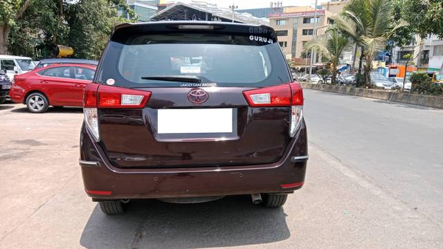 https://images10.gaadi.com/usedcar_image/4507266/original/processed_ed35a41f871a1246b418b54136db79eb.jpg?imwidth=6401