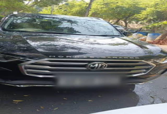 https://images10.gaadi.com/usedcar_image/4507446/original/49bc0c50-a17d-4e34-babd-942c0dbd7464.?imwidth=6400