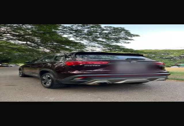 https://images10.gaadi.com/usedcar_image/4507451/original/39db23f3-41d3-4c57-bbf8-8abac64b6e38.?imwidth=6402