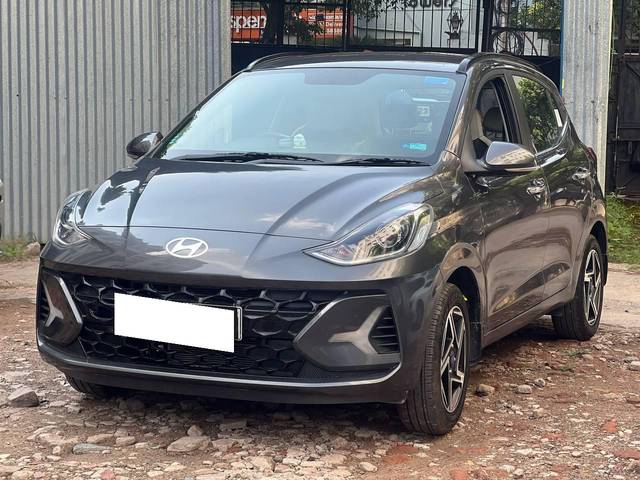 https://images10.gaadi.com/usedcar_image/4507567/original/processed_cee177aa0675e1aab926411f1fbdd542.jpg?imwidth=6402
