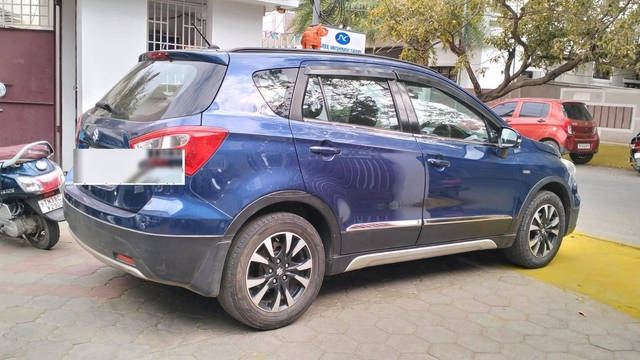 https://images10.gaadi.com/usedcar_image/4507687/original/f768863e9f053b6d23d7f0ce7861a4f5.jpg?imwidth=6401
