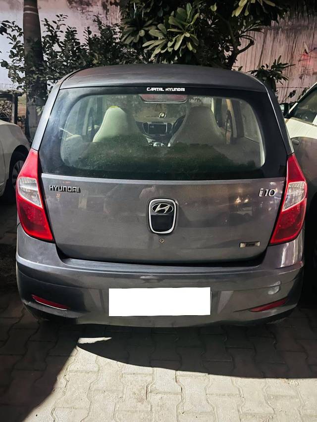 https://images10.gaadi.com/usedcar_image/4507758/original/processed_a3ff57c4-b9f5-48e3-8031-529ae1938cb8.jpg?imwidth=6401