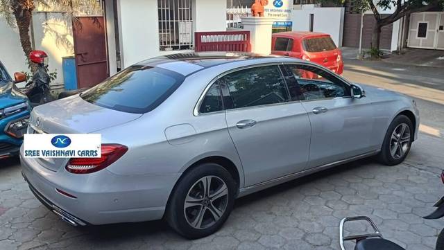 https://images10.gaadi.com/usedcar_image/4507808/original/processed_3e2cfb9d186b09e1fa9e5fcb8fea5edd.jpeg?imwidth=6401