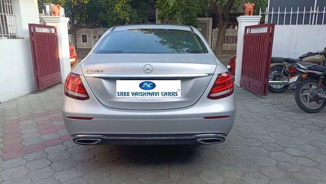 https://images10.gaadi.com/usedcar_image/4507808/original/processed_45f0570c40653e7403dabc532ad77e10.jpeg?imwidth=6402