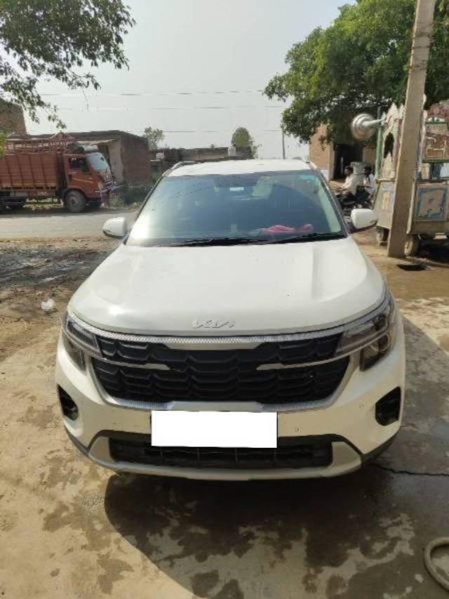 https://images10.gaadi.com/usedcar_image/4507827/original/processed_298b82e8-7d53-4336-9978-9a9cac8b4a1f.jpg?imwidth=6402
