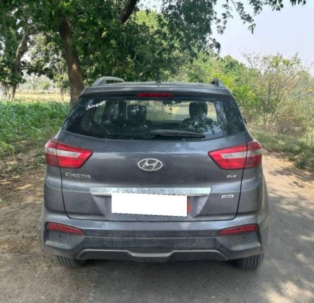 https://images10.gaadi.com/usedcar_image/4507917/original/processed_c02b5e62-2f99-41dc-9b0e-3cb344f2c433.jpg?imwidth=6402