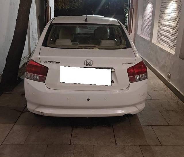 https://images10.gaadi.com/usedcar_image/4508108/original/processed_69b67ad2-da9b-49c7-868e-89e3f16d940c.jpeg?imwidth=6401