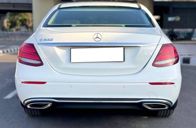 https://images10.gaadi.com/usedcar_image/4508168/original/processed_b6f6dc6f-176a-4d0b-8fa3-5d28c9c0a146.jpg?imwidth=6402