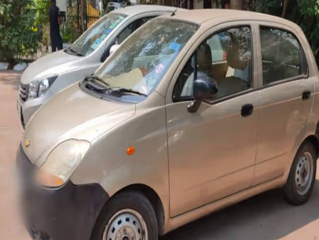 https://images10.gaadi.com/usedcar_image/4508212/original/fefcfb10-fa29-4c71-b111-31a9f1bc218f.png?imwidth=6401